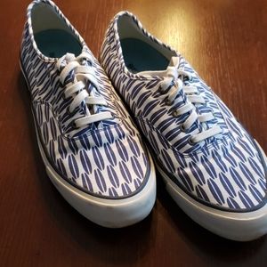 Men's Canvas Sneakers w Surfboard Print